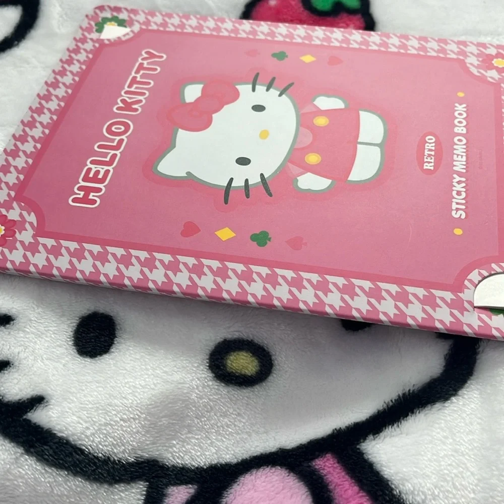 Hello Kitty Memo Book-Style Set of Sticky Notes and Stationary Pages